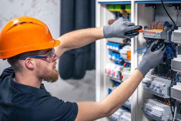 Best Emergency Electrical Repair  in Moses Lake, WA
